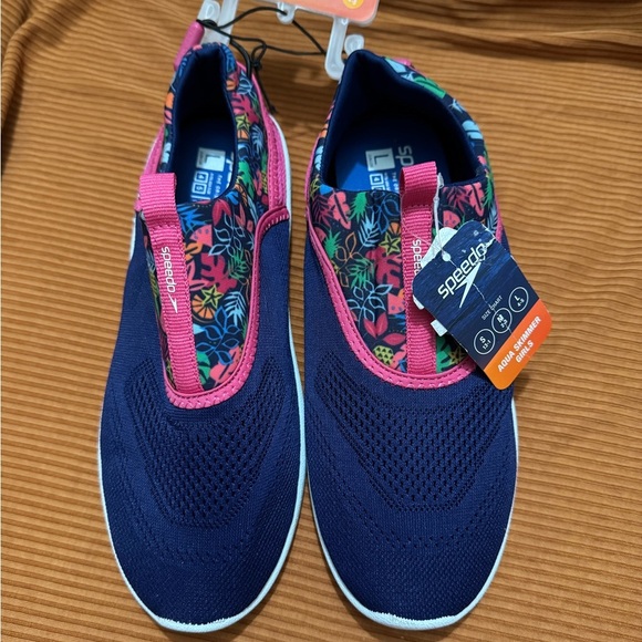 Speedo Other - Speedo Floral Navy and Pink Water Shoes
